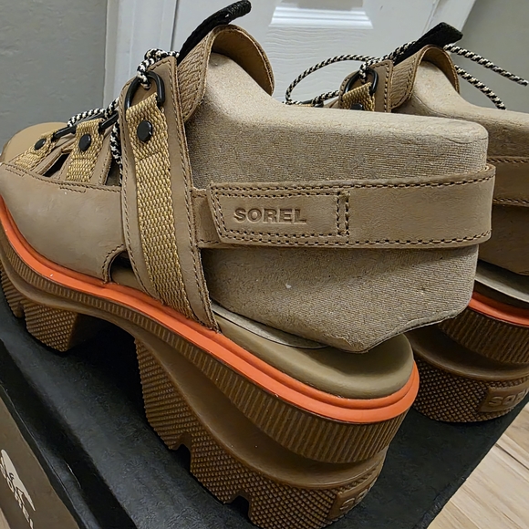 Sorel Tan and Orange Chunky Sandals - Picture 3 of 5